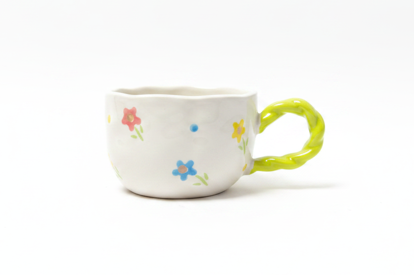 Floral Ceramic Mug with Twisted Handle 450ml